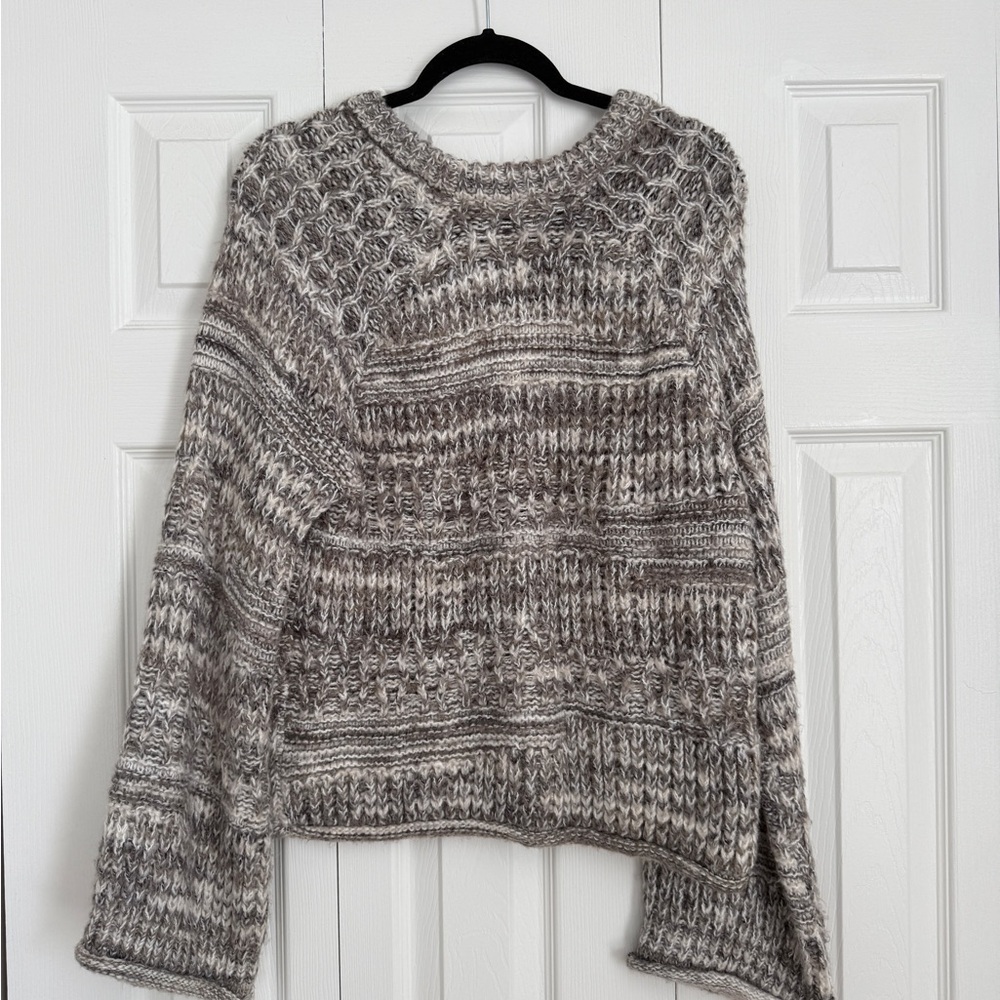 Universal Thread Textured Gray Sweater - Picture 2 of 3